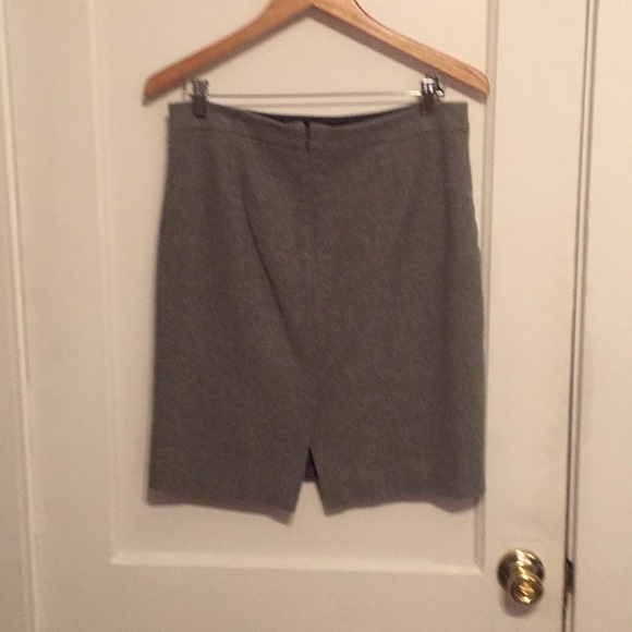 J.Crew Grey Wool Pencil Skirt - Picture 2 of 3